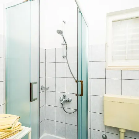 Beautiful In Zaton Mali Apartment